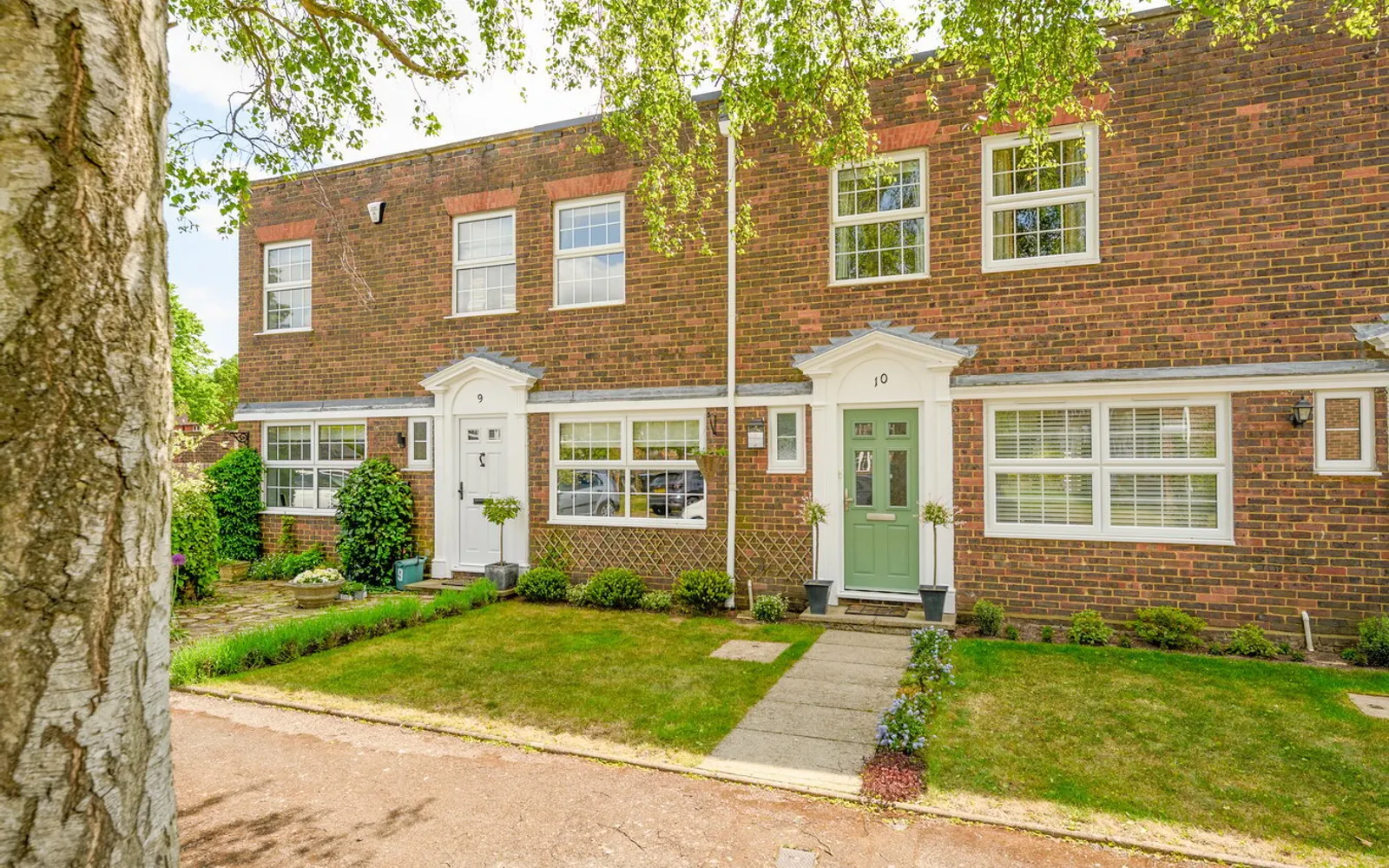 House Hanover Walk in Elmbridge