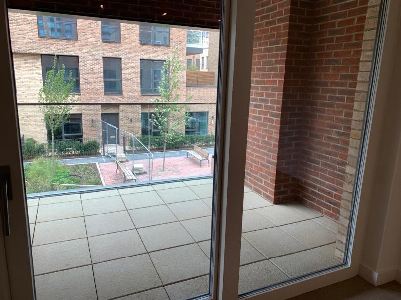 Flat Achill Close in Greater London