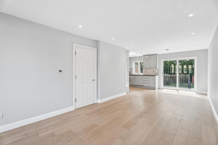 House Malvern Avenue in Greater London