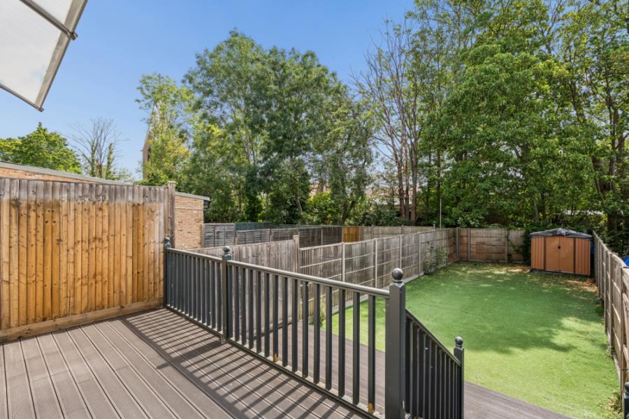 House Malvern Avenue in Greater London