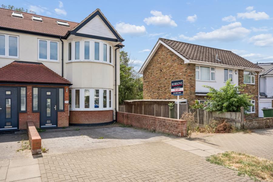 House Malvern Avenue in Greater London