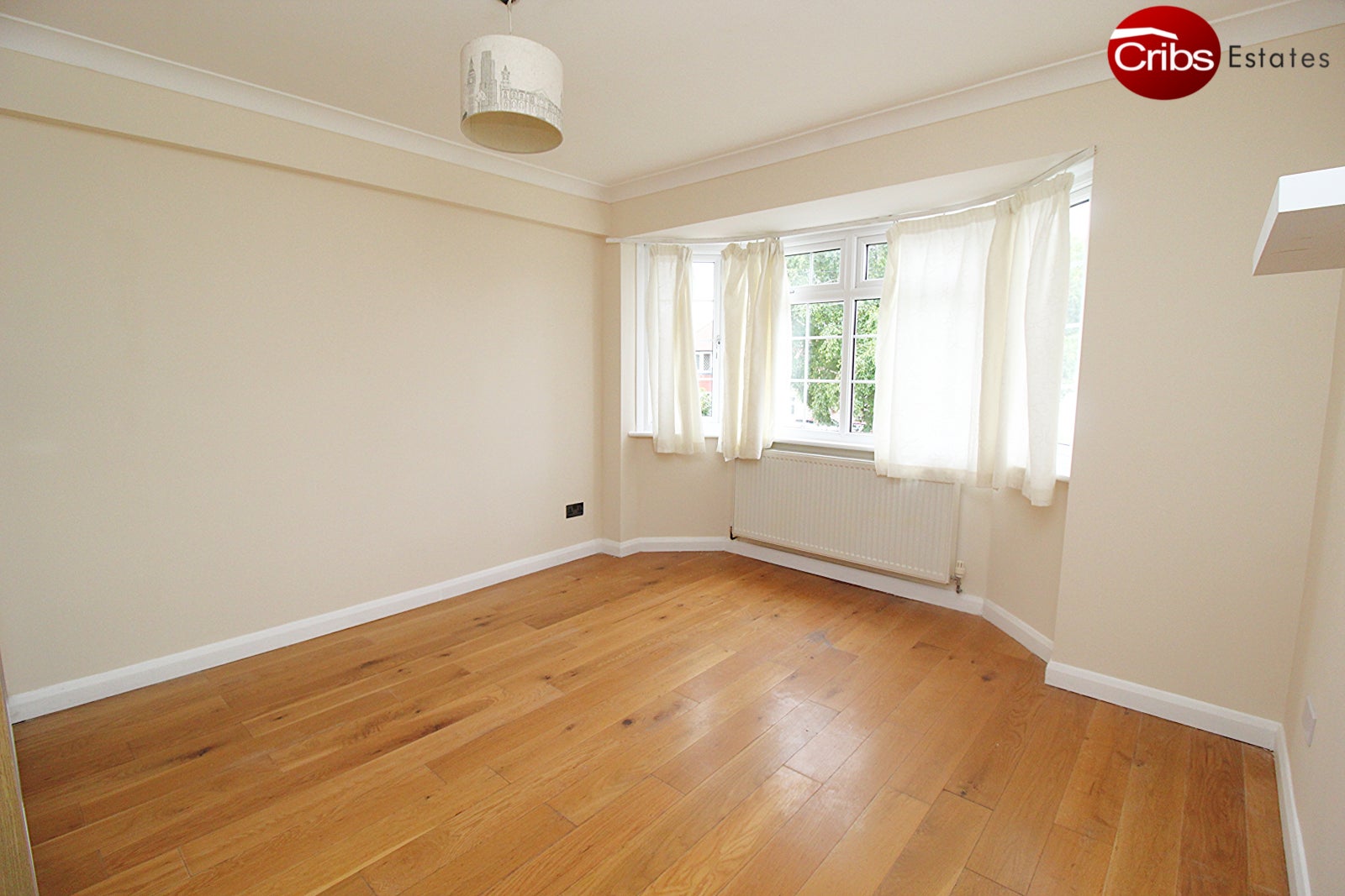 Room High Street in Greater London