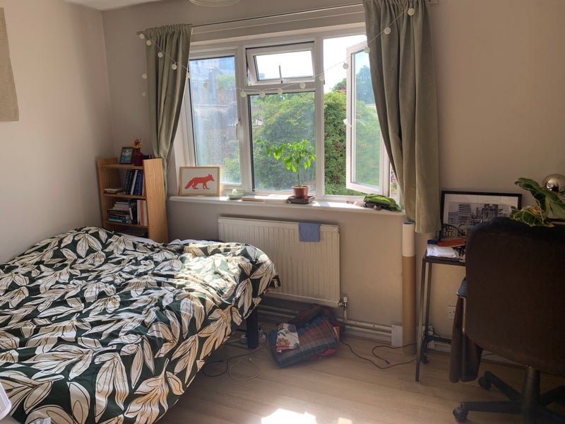 Room Regal Close in Greater London