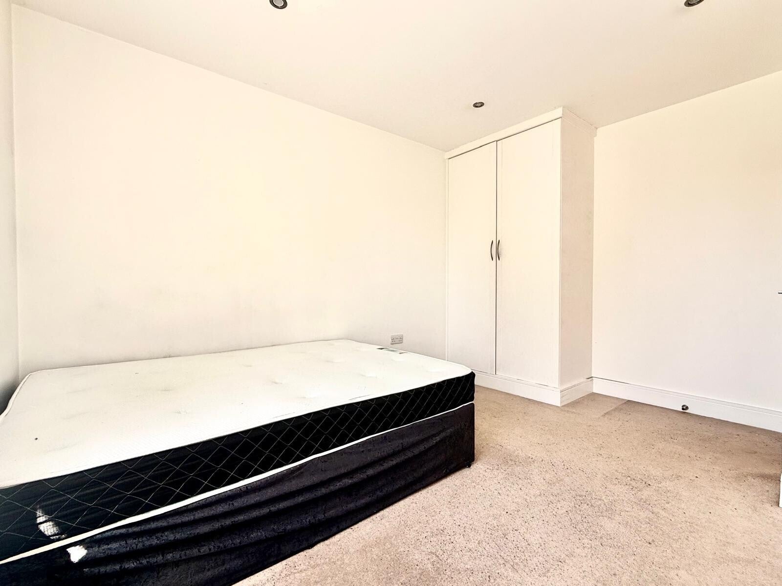 Flat Widmore Road in Greater London