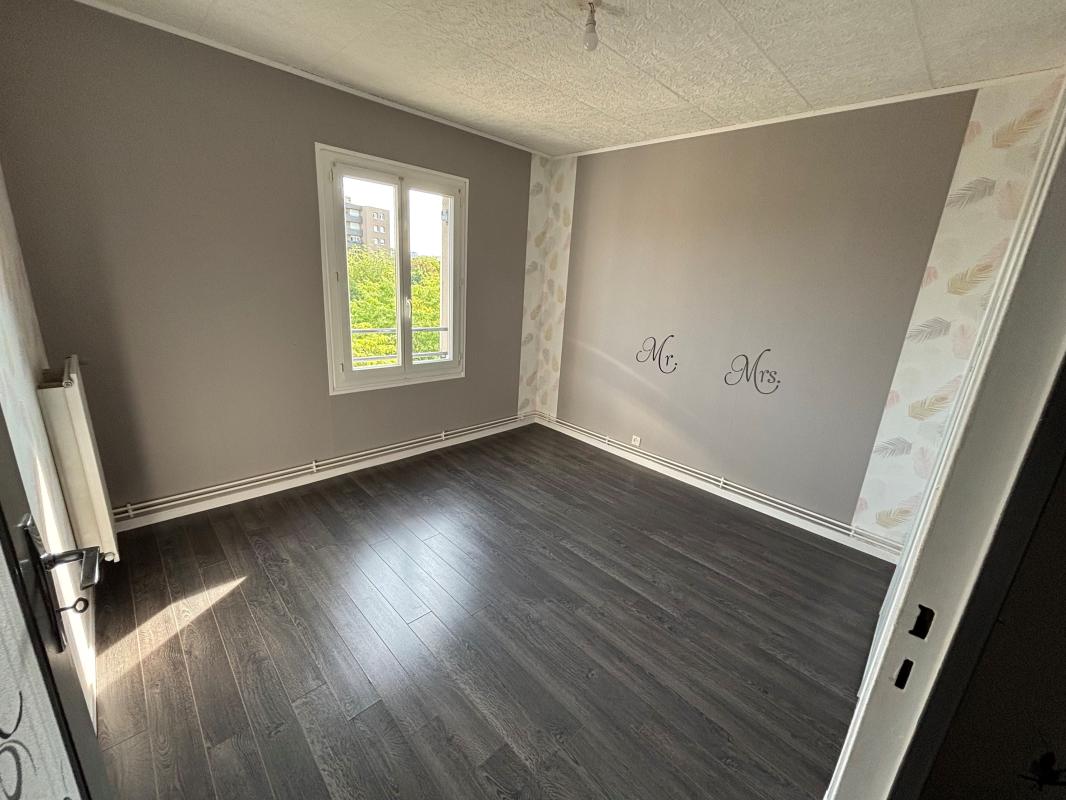 Flat Cours de la Grimblotte in Charleville-Mézières