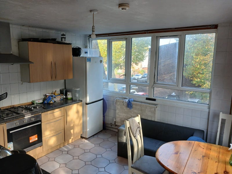 Room Chalmers Walk in Greater London