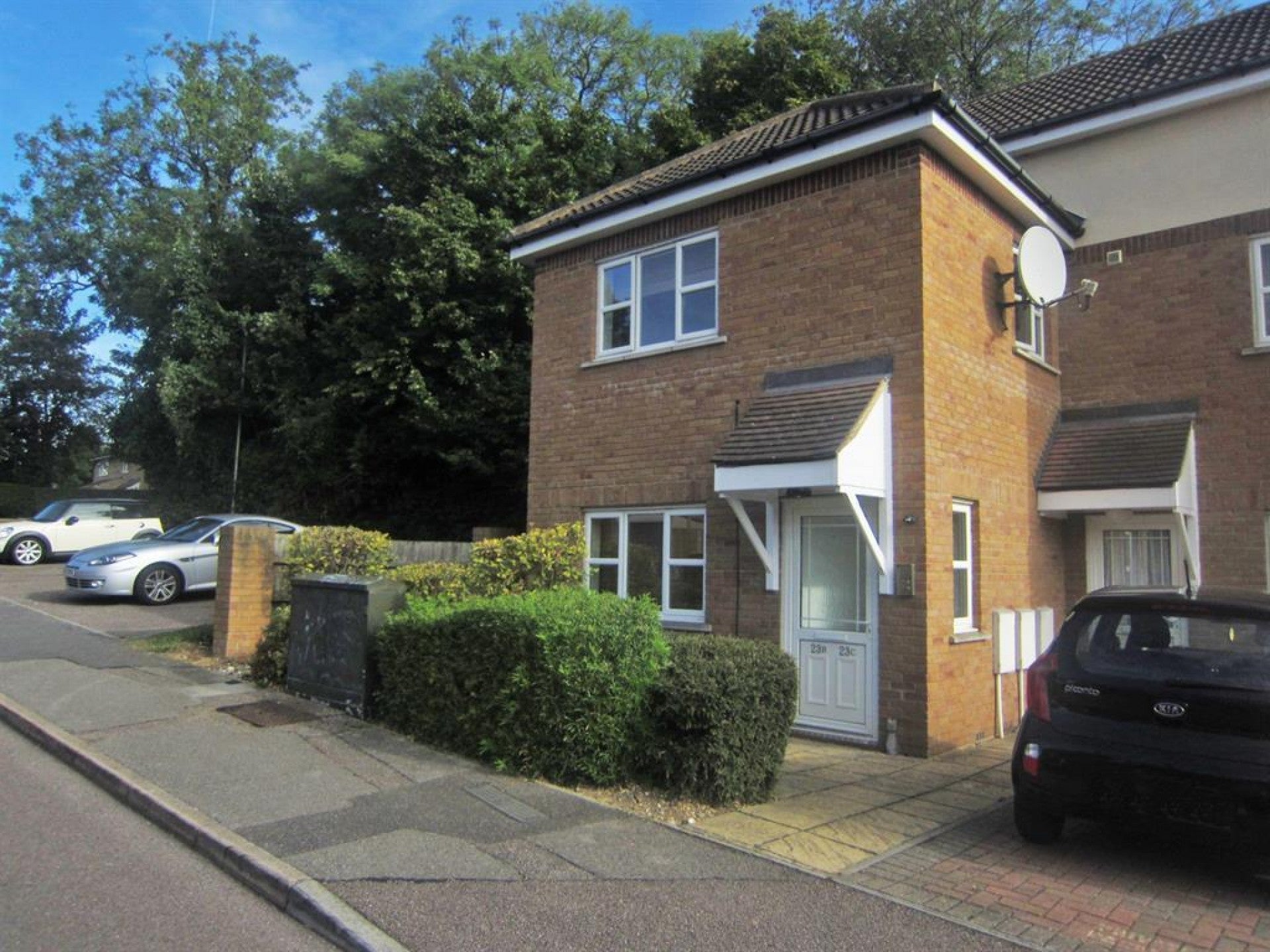 Flat Faraday Road in Stevenage