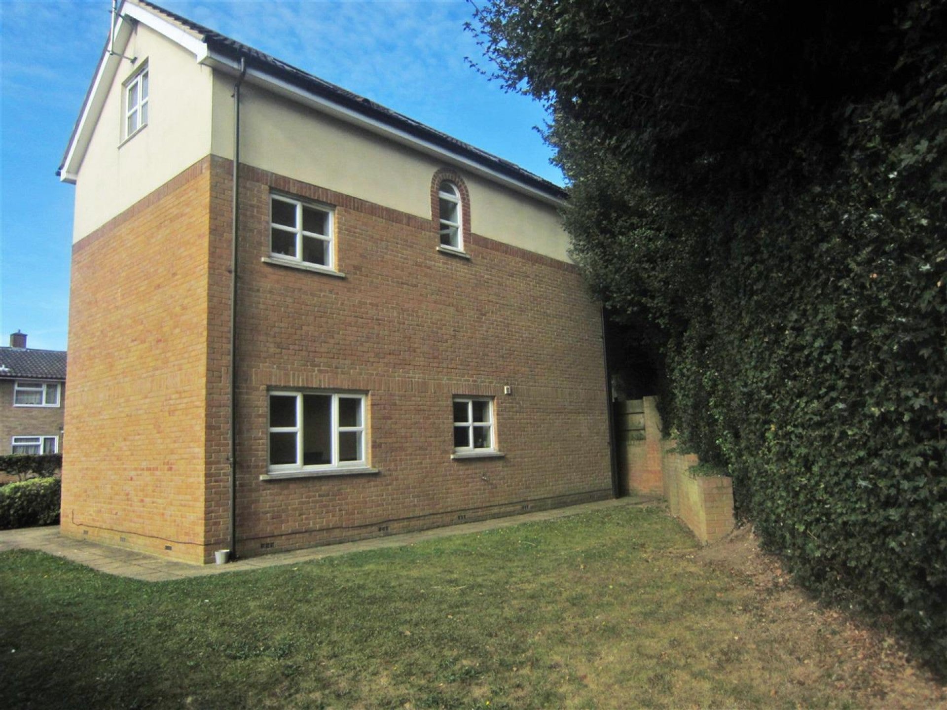 Flat Faraday Road in Stevenage