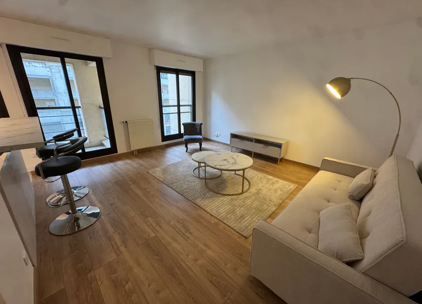 Flat Avenue Georges Pompidou in Levallois-Perret