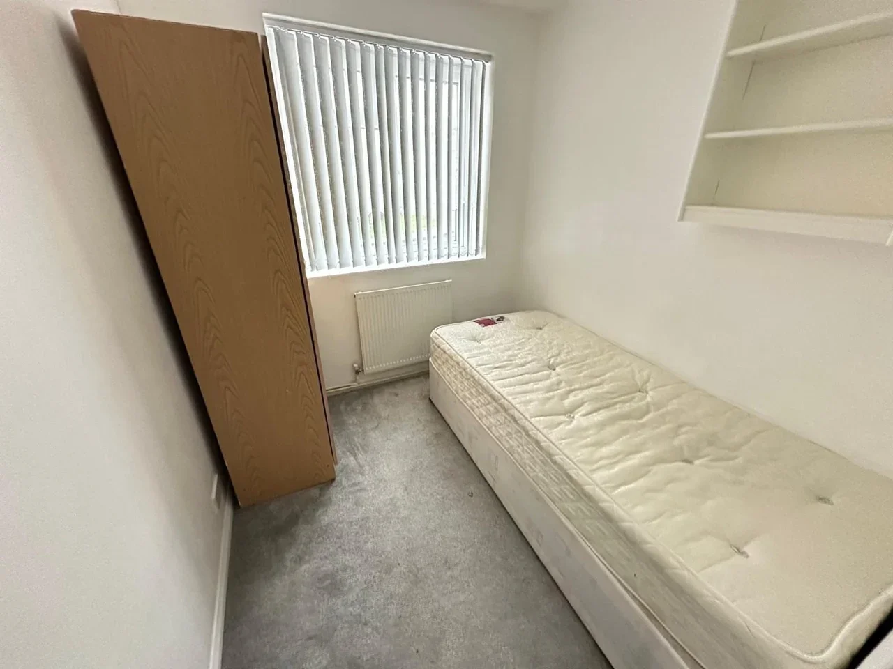Room Clare Avenue in Chelmsford