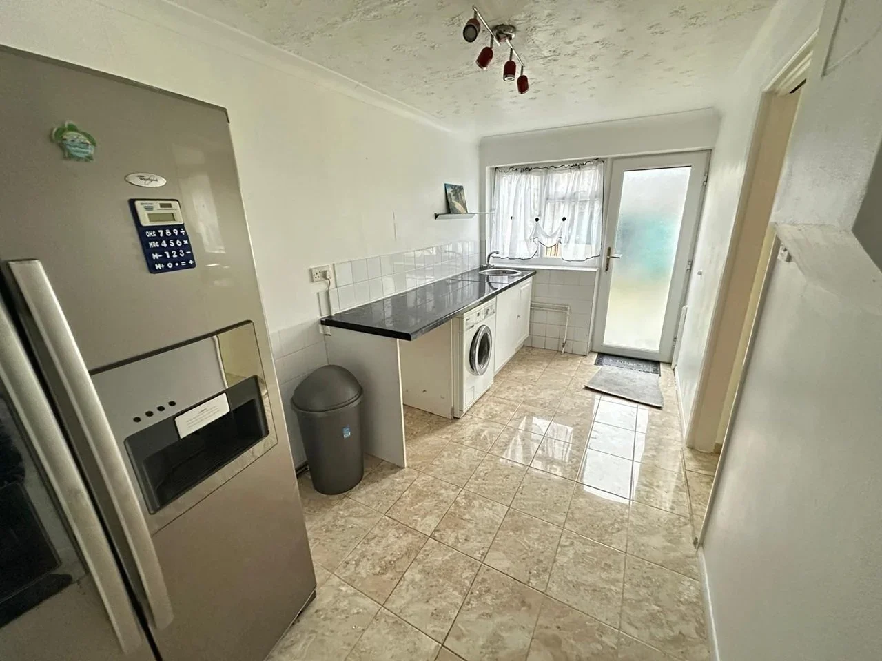 Room Clare Avenue in Chelmsford
