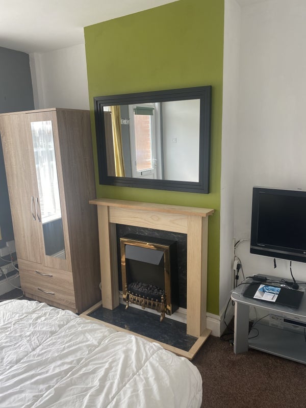 Room Nelson Road in Ipswich