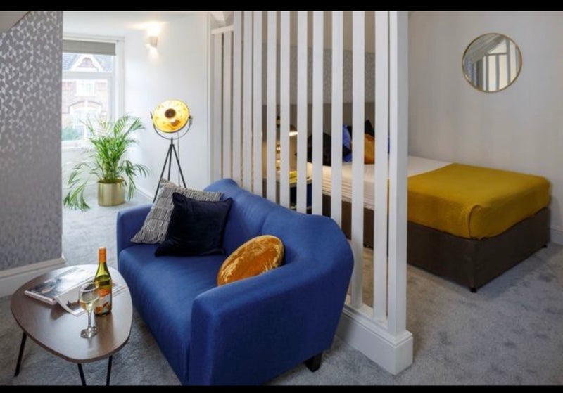Room Westley Road in Birmingham