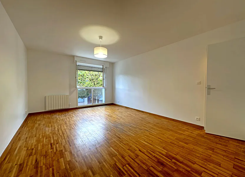 Flat Rue Alphonse Pécard in Gif-sur-Yvette