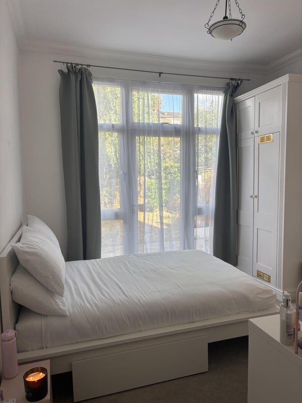 Room Lucien Road in Greater London