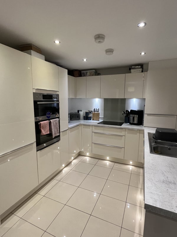 Room Meikle Drive in Penicuik