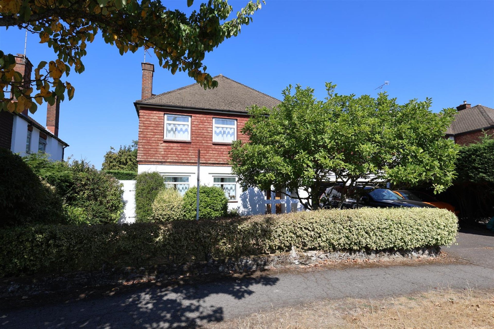 House Lyndhurst Drive in Sevenoaks