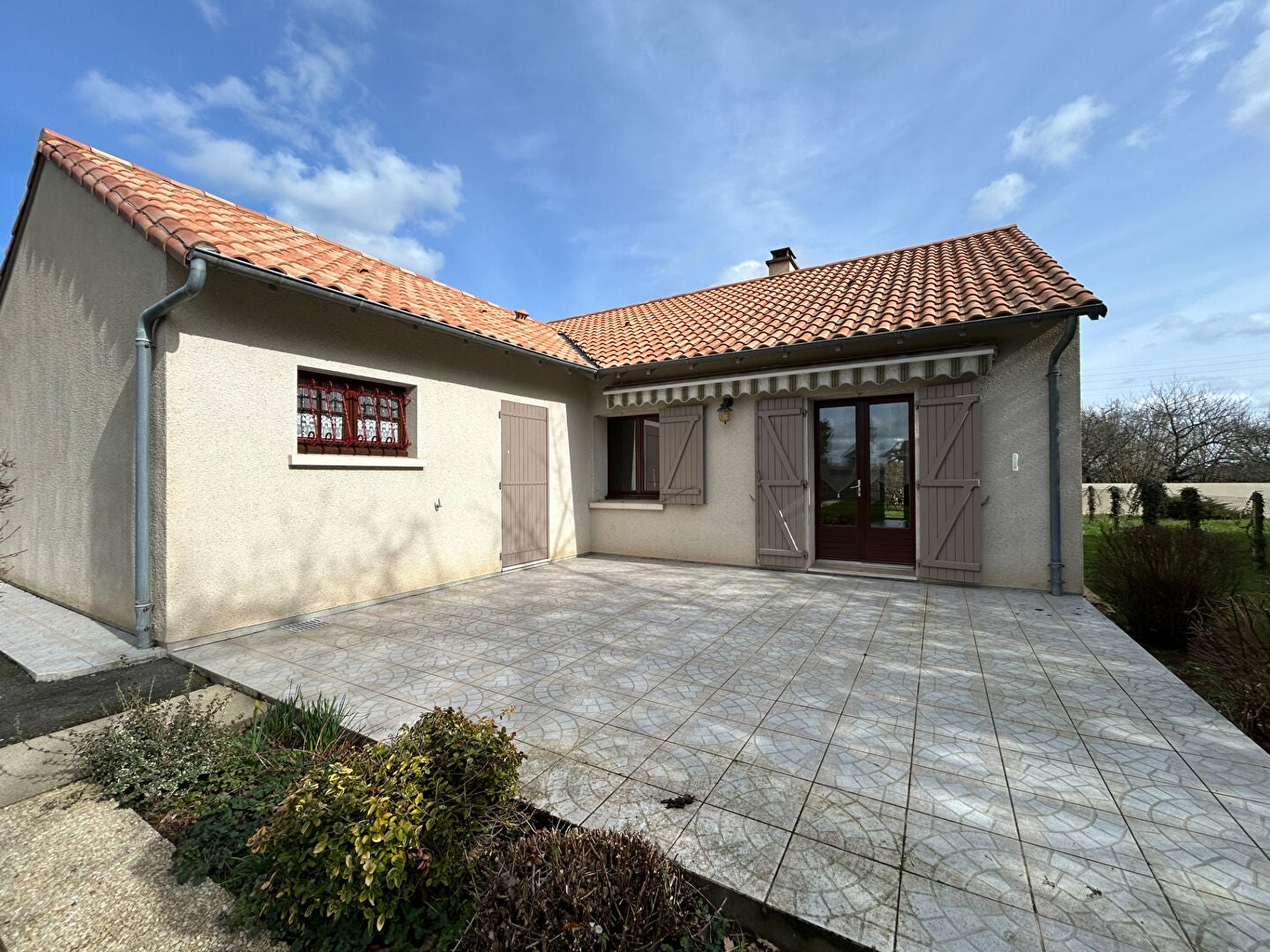Maison Rue Saint-Clementin à Civray