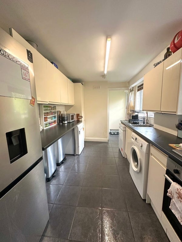 Room Oliphant Street in City of Westminster