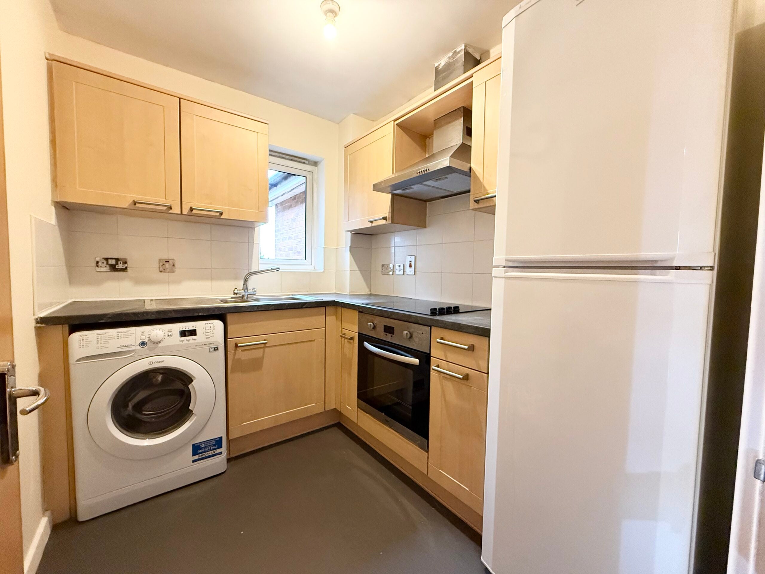 Flat Fellowes Road in Peterborough