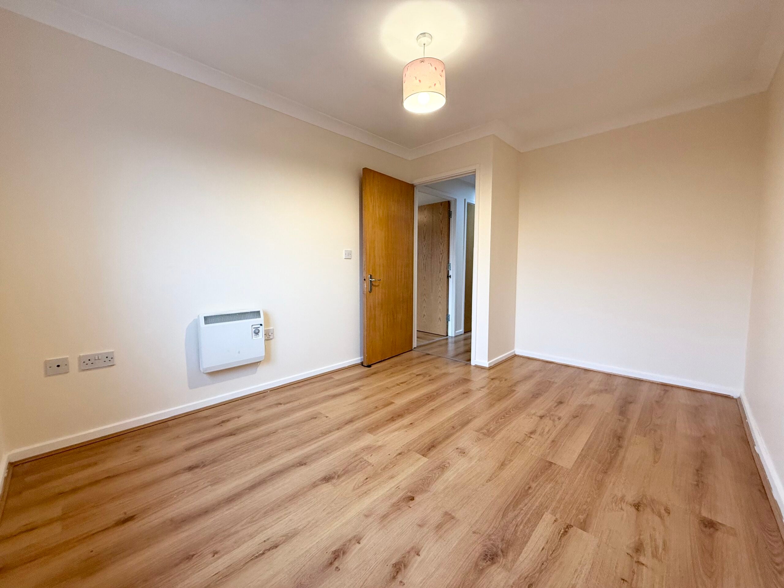 Flat Fellowes Road in Peterborough