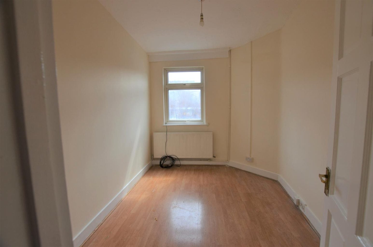 Flat Sterling Way in Greater London
