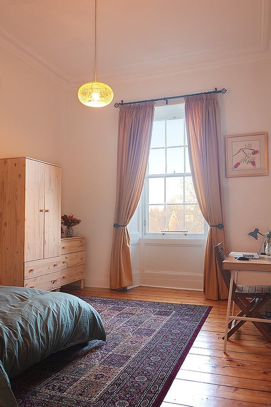 Room Queen's Drive in Glasgow