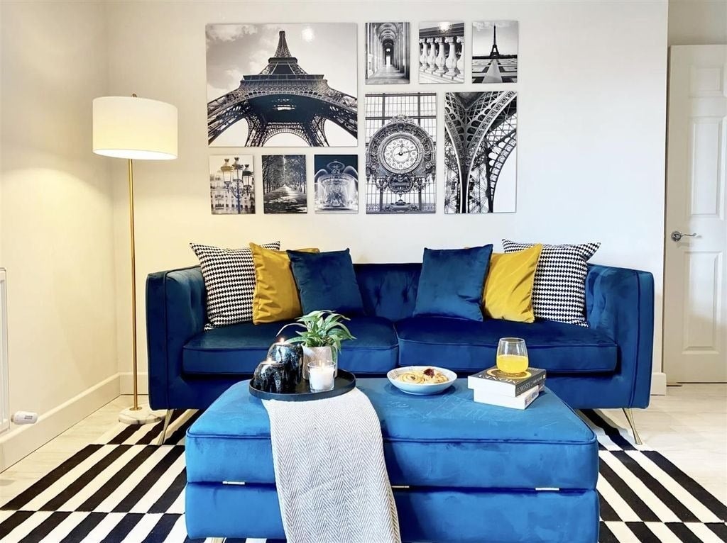 Flat George Row in Greater London