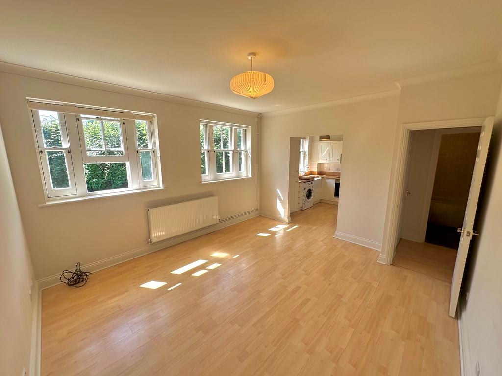 Room Chapelfields in Mid Sussex