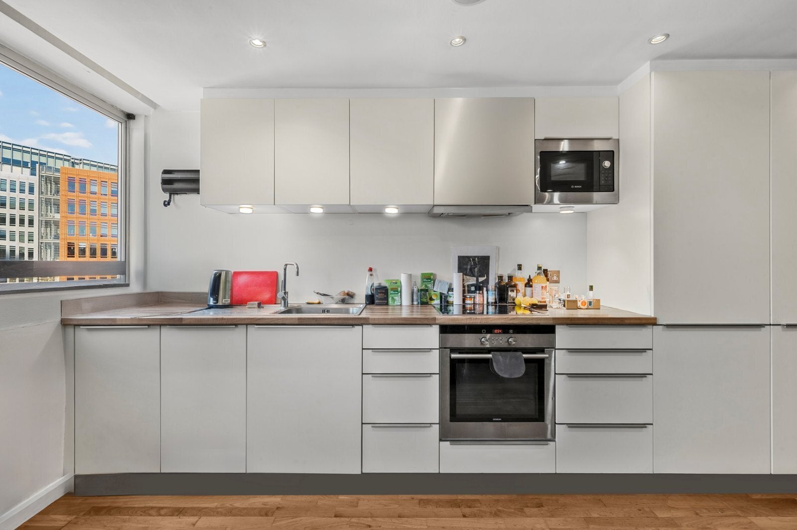 Flat Shaftesbury Avenue in Greater London