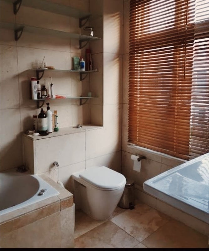 Room Agincourt Road in Greater London