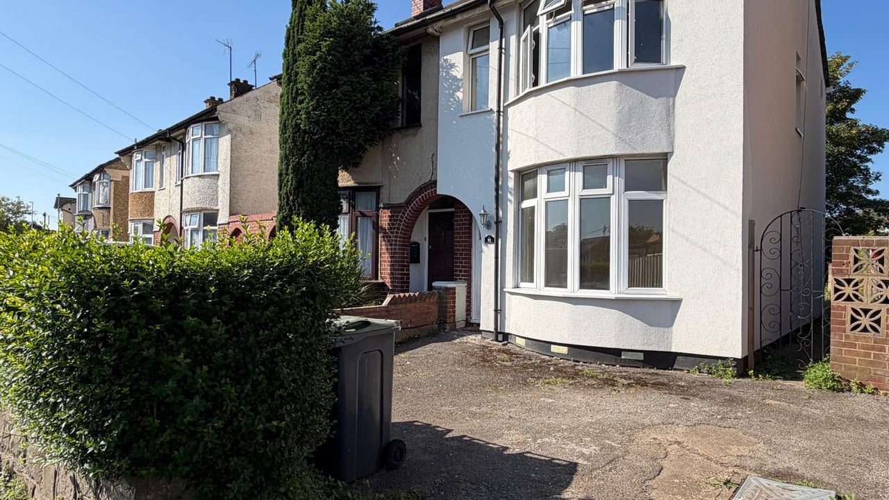 House St Margarets Avenue in Luton