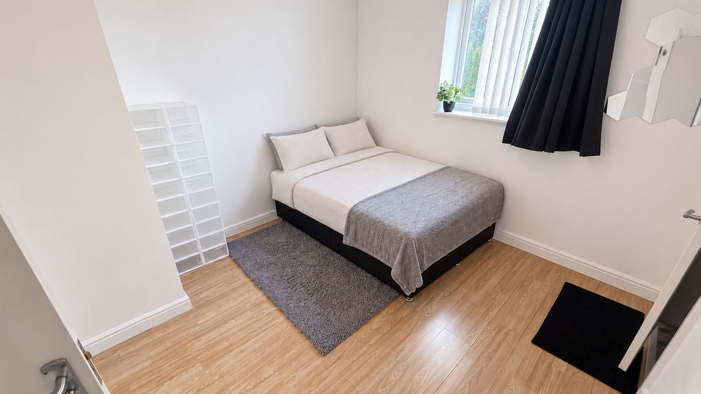 Room Broomhill Road in Ashfield