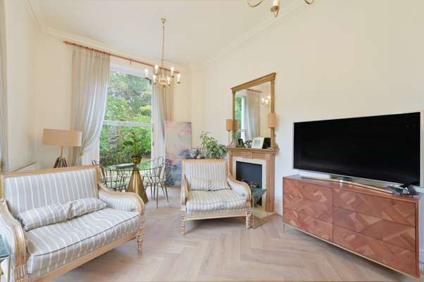 Flat Framewood Road in Slough
