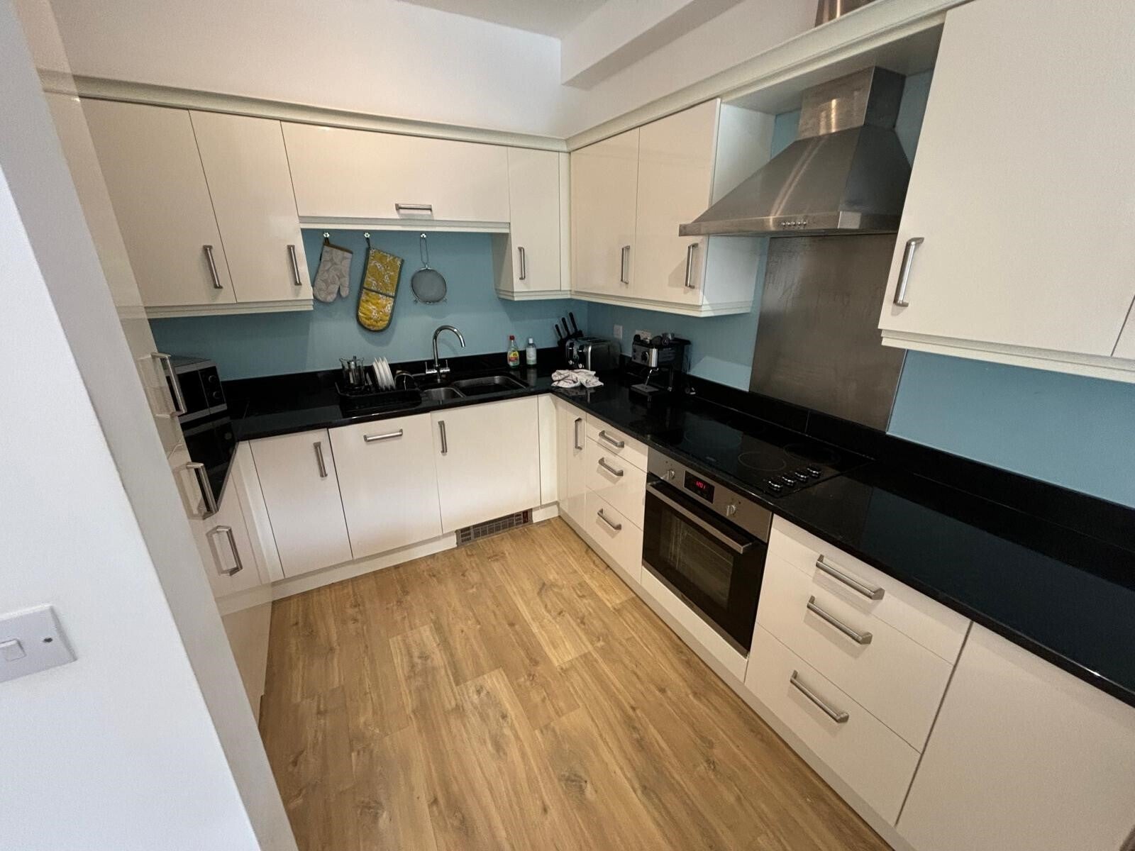 Flat Rotherslade Road in Newton