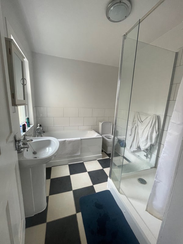 Room Bryant Street in Greater London