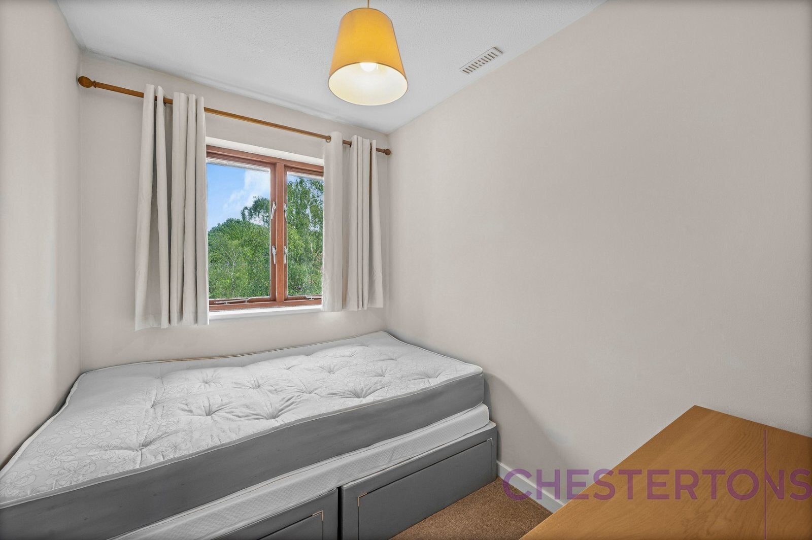 Flat Albion Street in Greater London