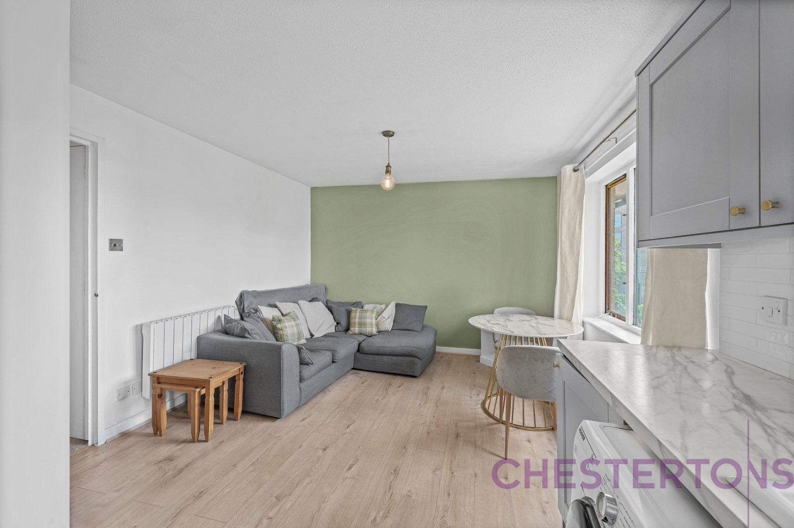 Flat Albion Street in Greater London