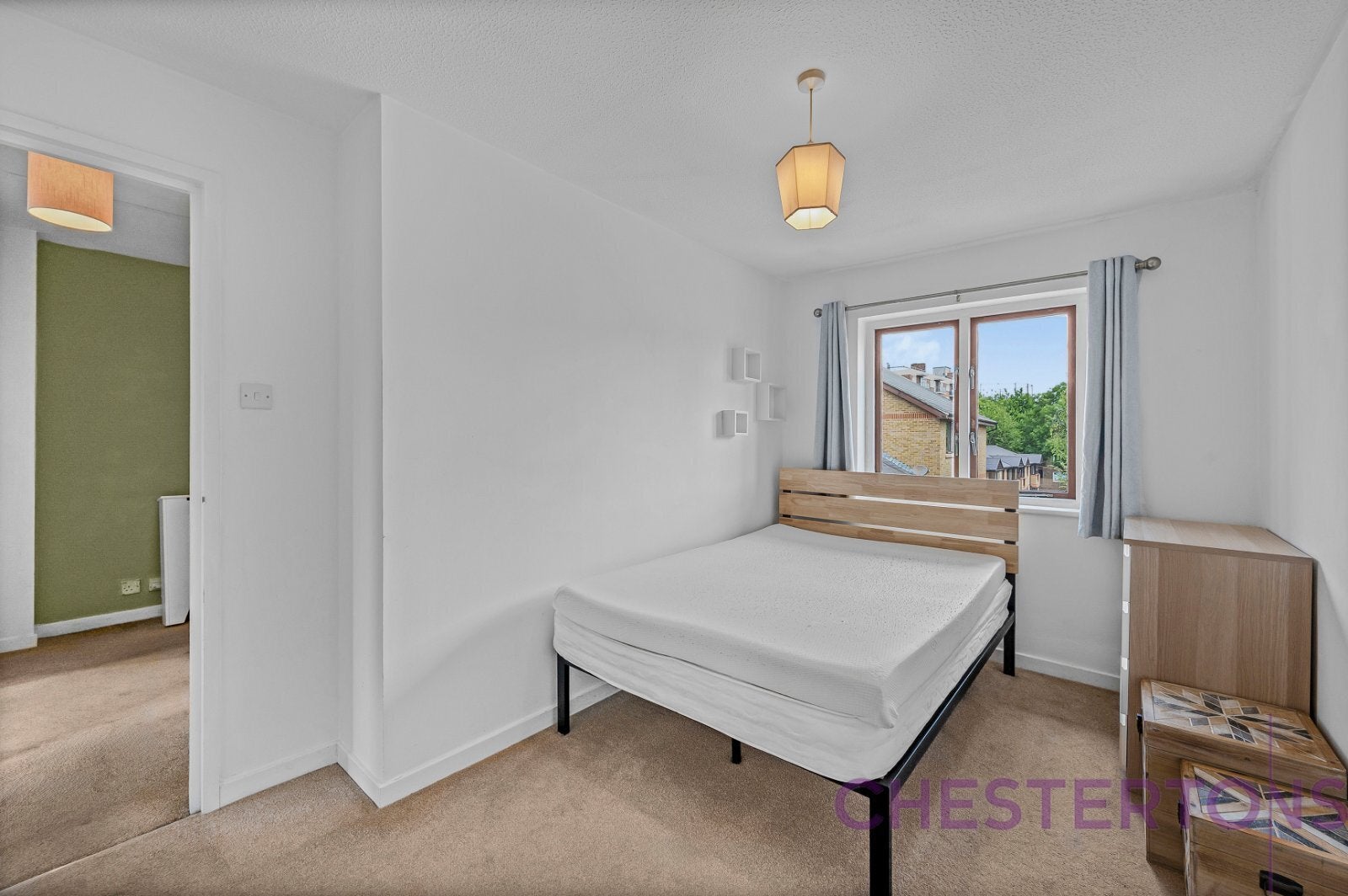 Flat Albion Street in Greater London