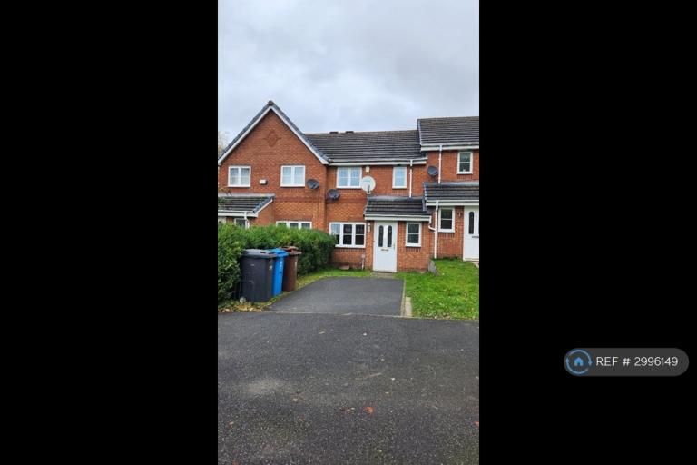 Room Attock Close in Chadderton