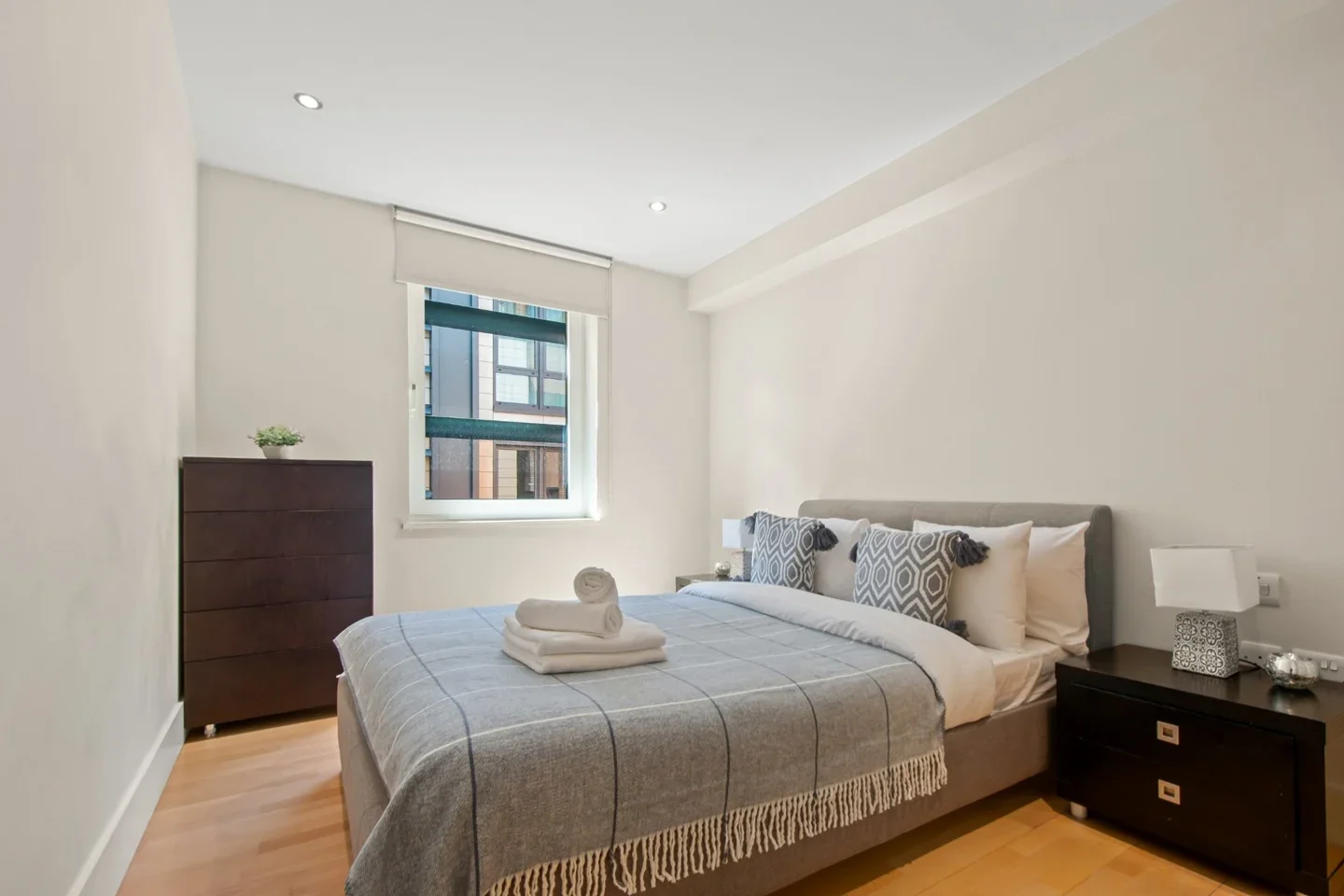 Flat High Timber Street in City of London