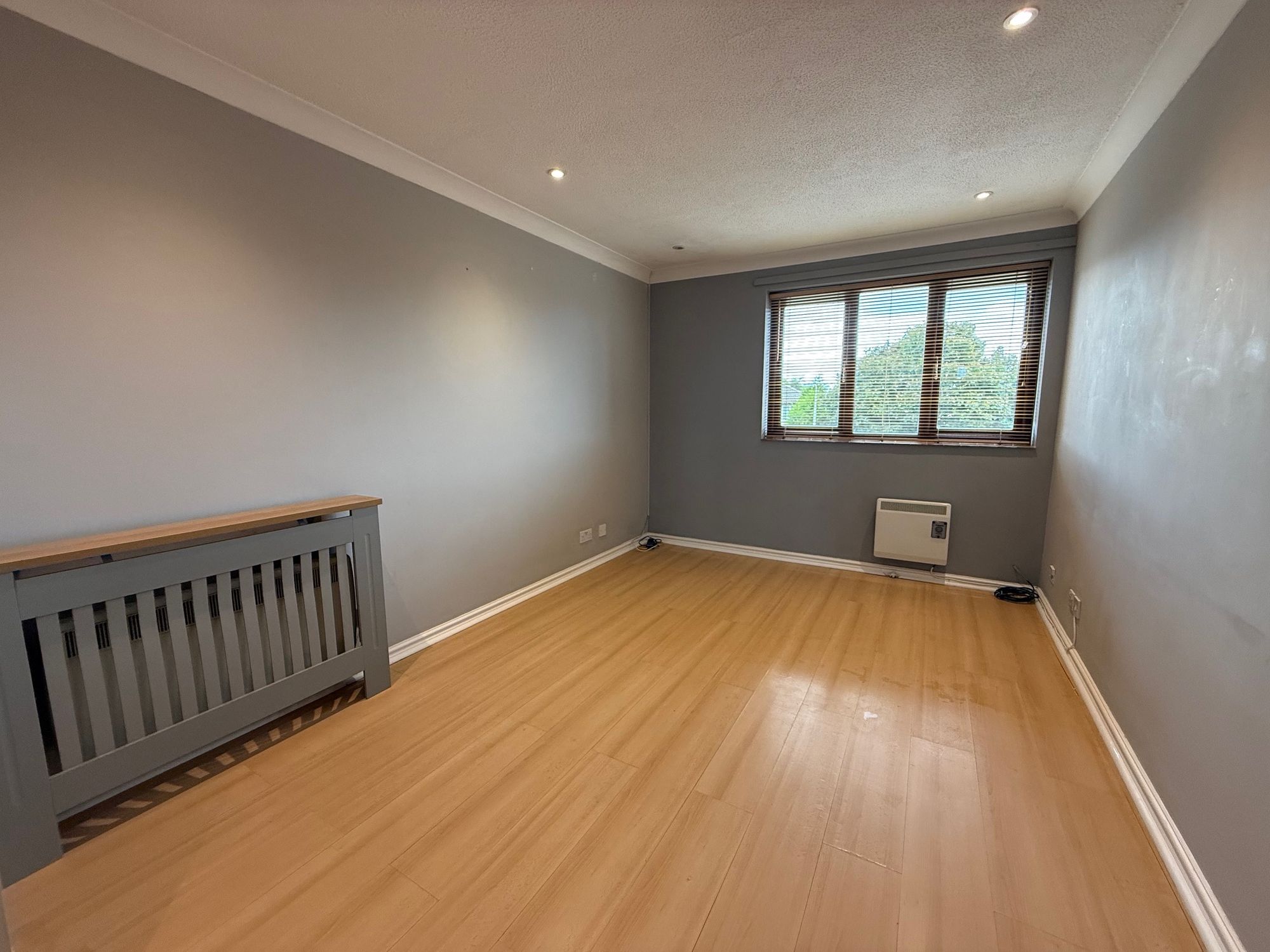 Flat Alexander Drive in Needham Market