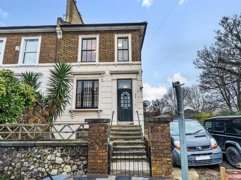 Room Marischal Road in Greater London