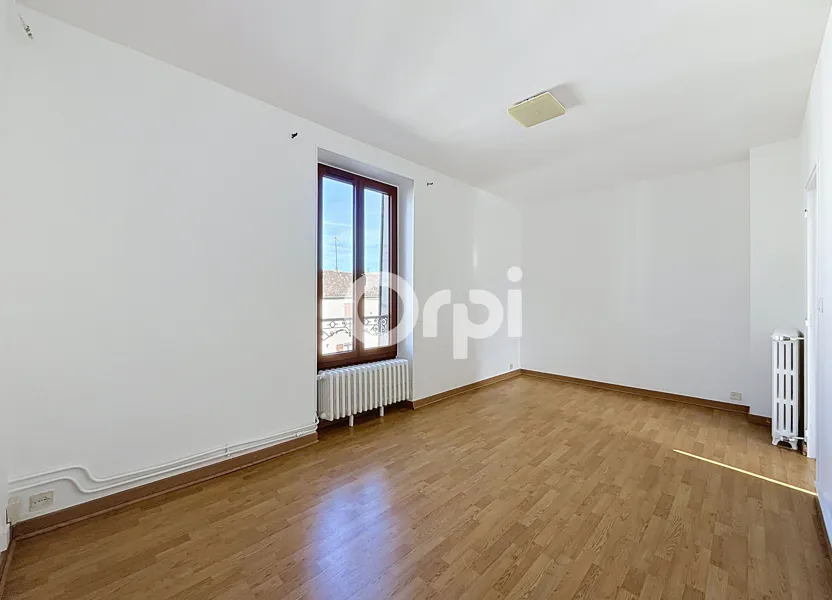 Flat Rue du Général de Gaulle in Champagne-sur-Seine
