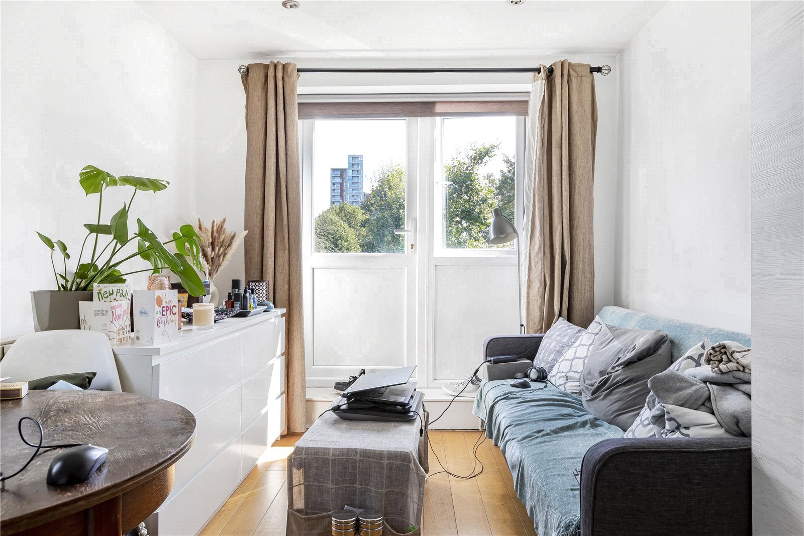 Flat Campbell Road in Greater London