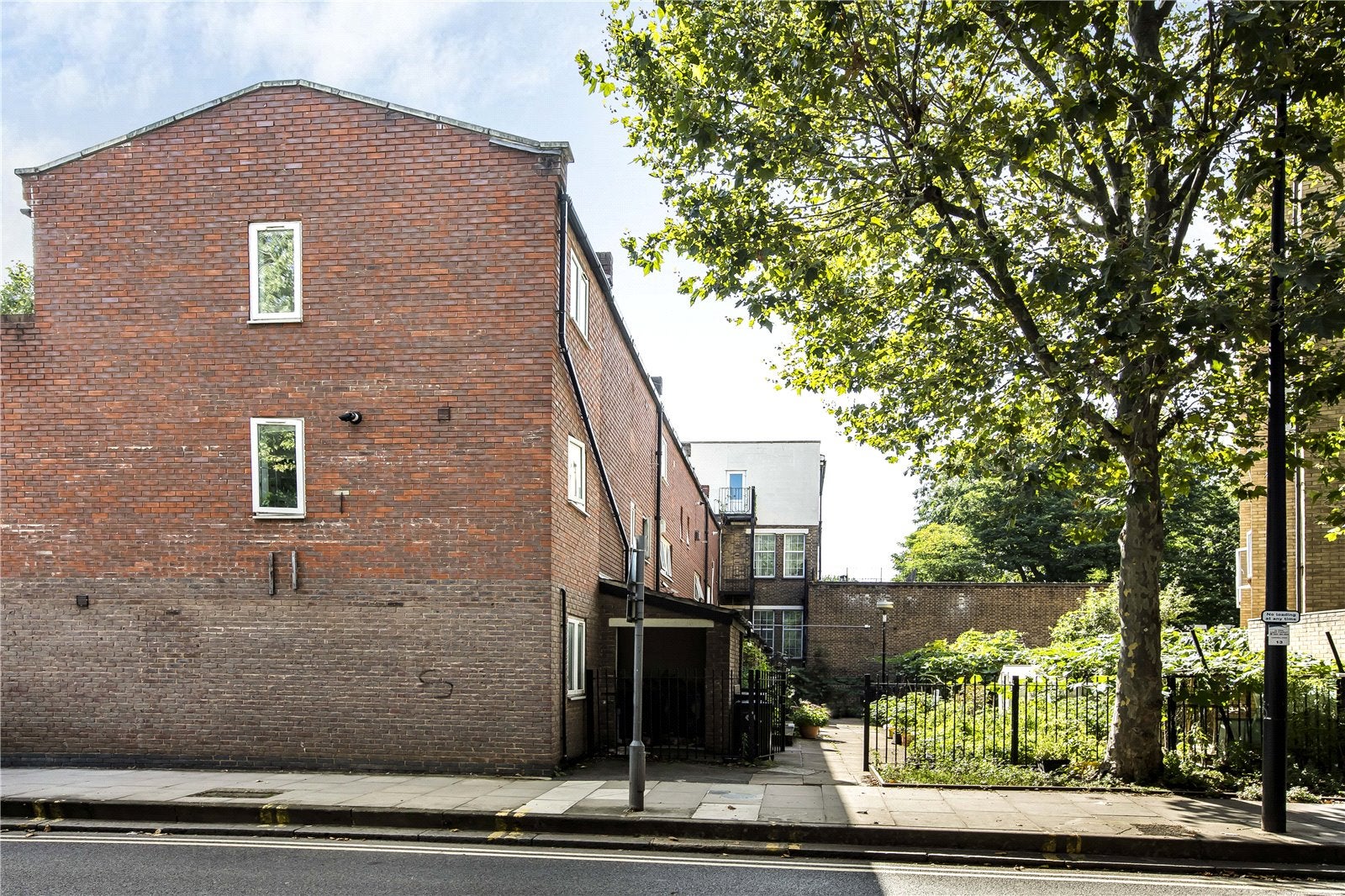 Flat Campbell Road in Greater London