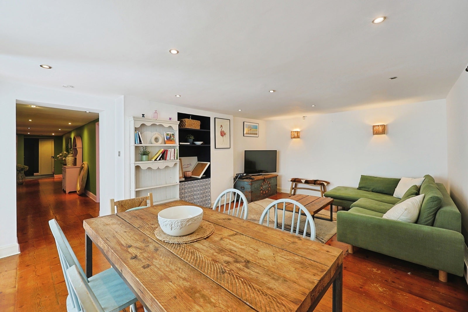 Flat Palace Gardens Terrace in Greater London