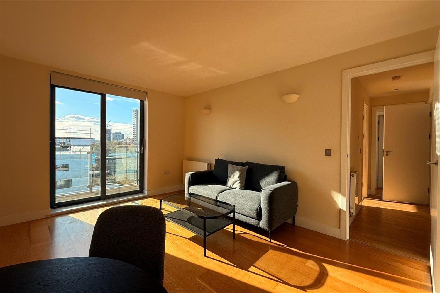 Flat Gifford Street in Greater London