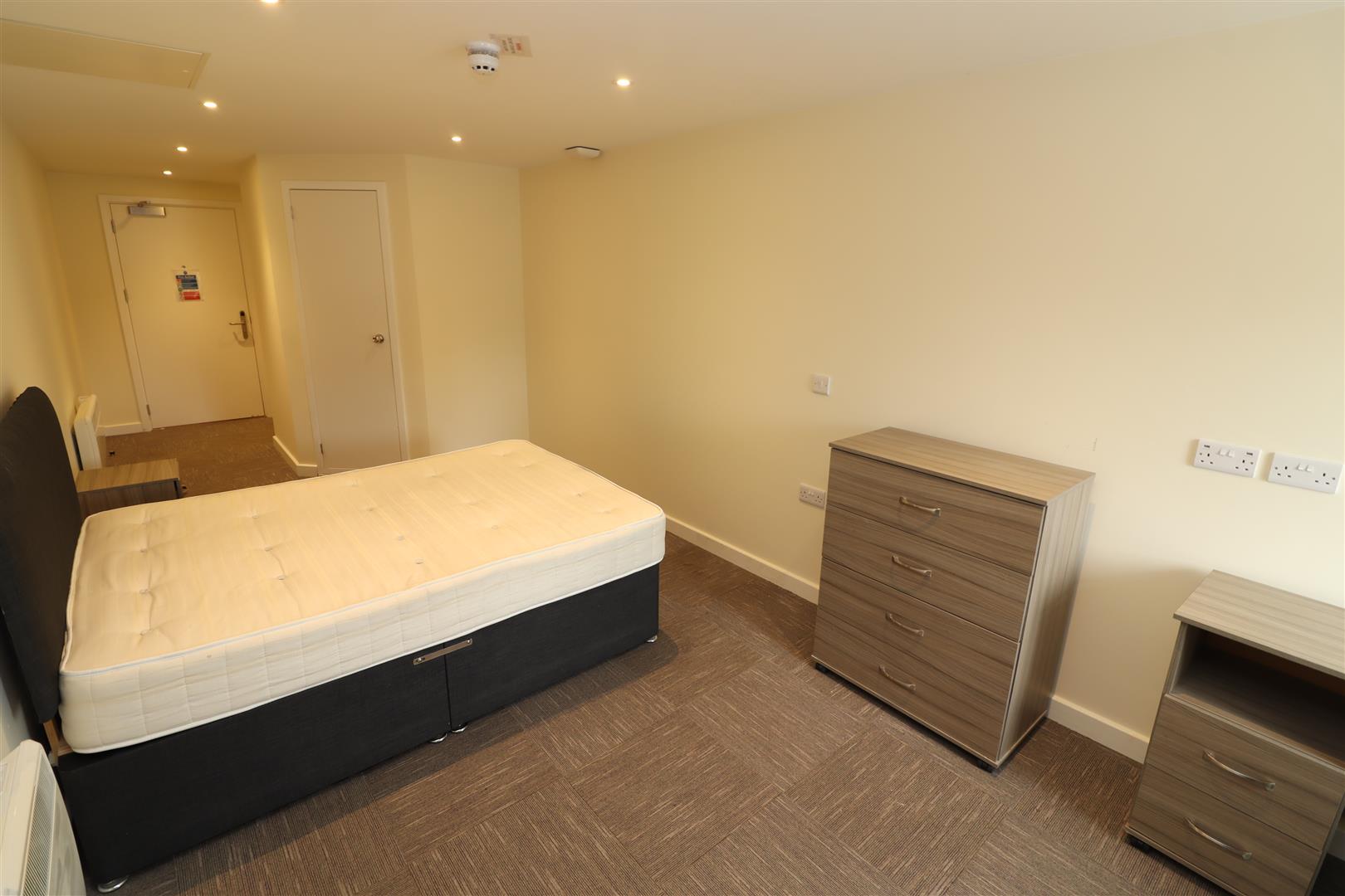 Room St Giles Street in Northampton