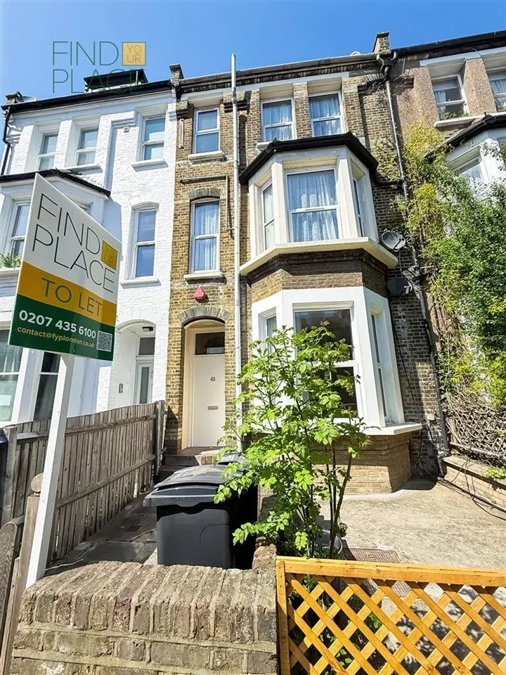 Flat Maygrove Road in Greater London